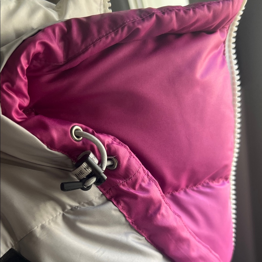 The North Face Pink and White Ombre women’s XS Vest - Picture 9 of 10